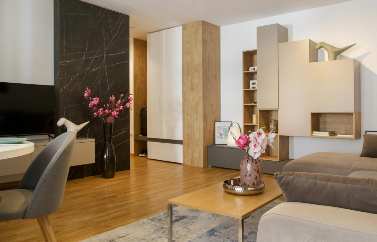Supernova Deluxe Residence Novi Sad Luaran gambar